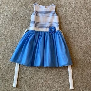 Girl’s dress